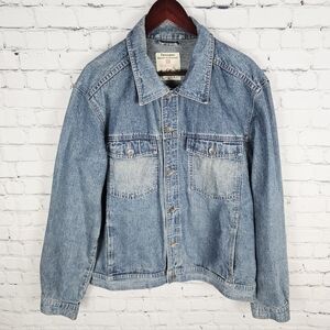 TAMNOON | button up denim trucker style jean jacket